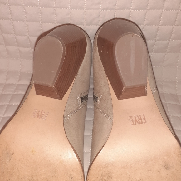 FRYE Women's Sz. 9 Tan Leather Booties EUC' - Picture 7 of 7